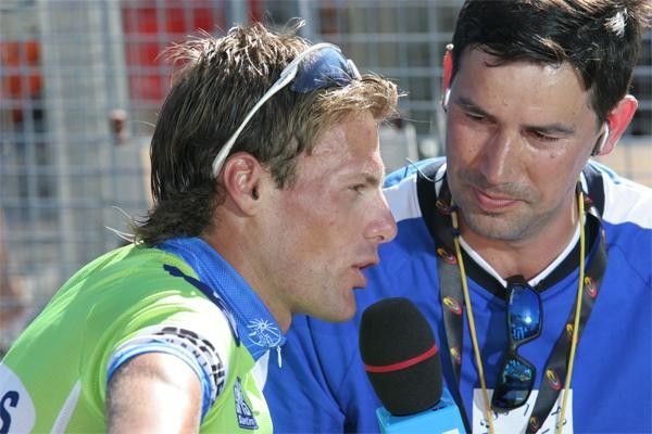 Danilo Di Luca (Liquigas) is interviewed for radio.