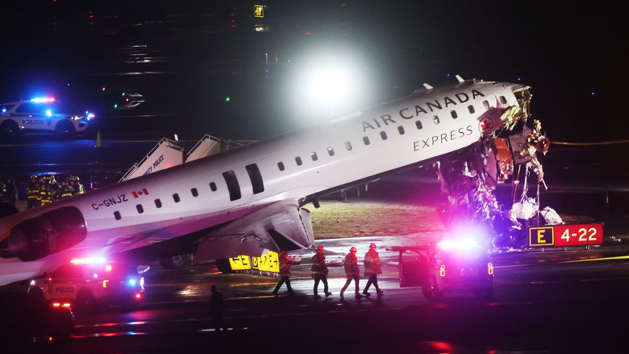 LaGuardia closed after 2 killed in ground collision