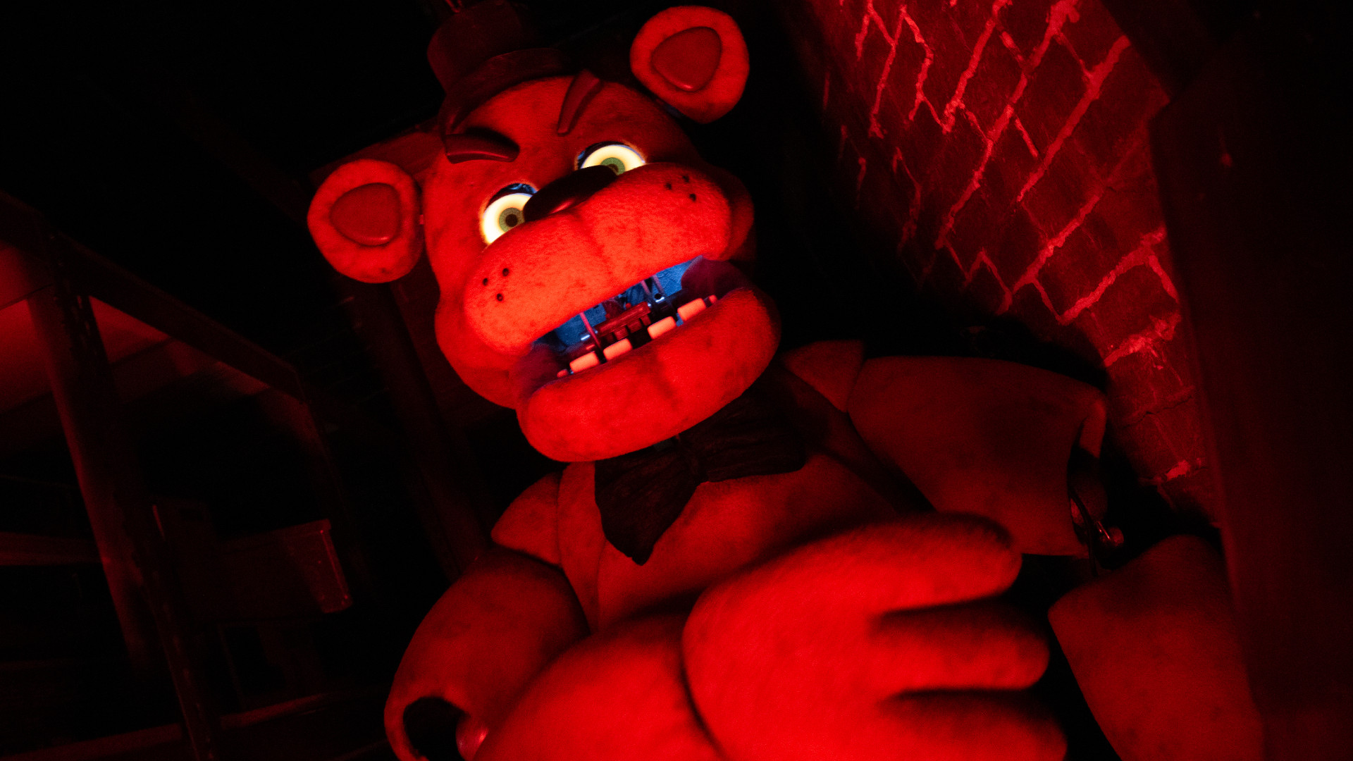 A close-up of Freddy Fazbear during the Five Night&#039;s at Freddy&#039;s Universal Haunted house. 
