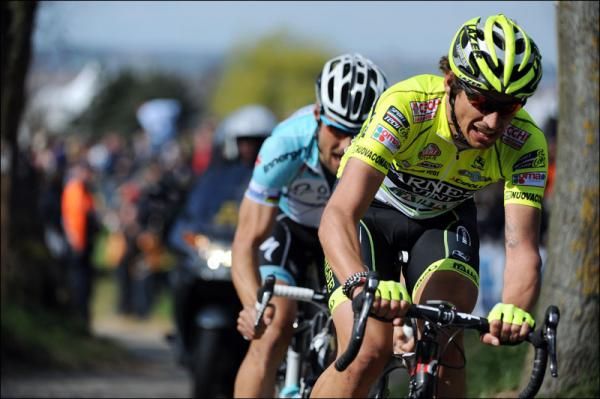 Pozzato (nearest camera) and Boonen go head-to-head