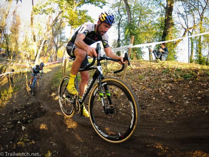 Tim Johnson (Cannondale Cyclocrossworld.com) doing his best to catch Trebon
