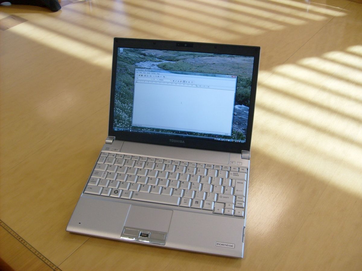 Toshiba Portege R600