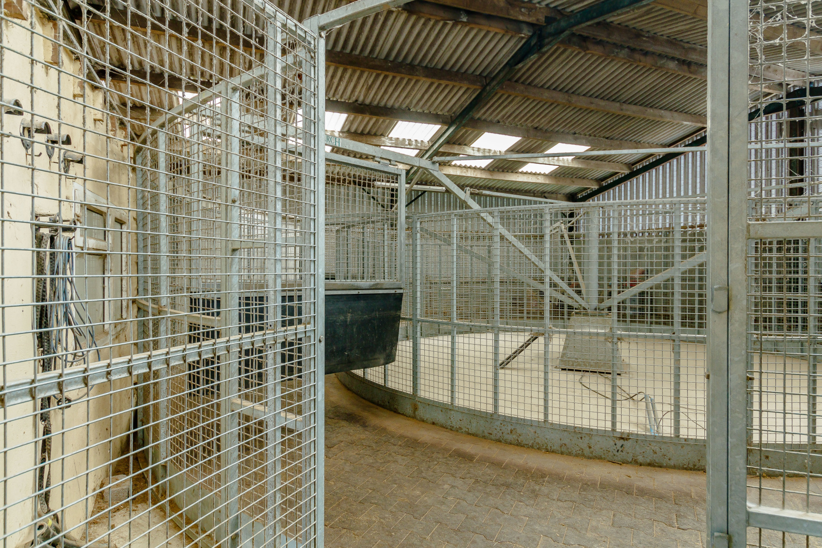8392546-interior23-800