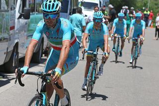 Vincenzo Nibali leads Astana to the start