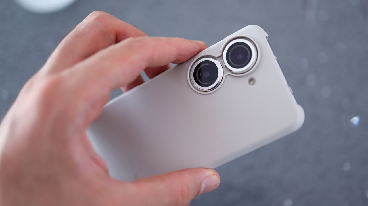 An image of the Asus Zenfone 9