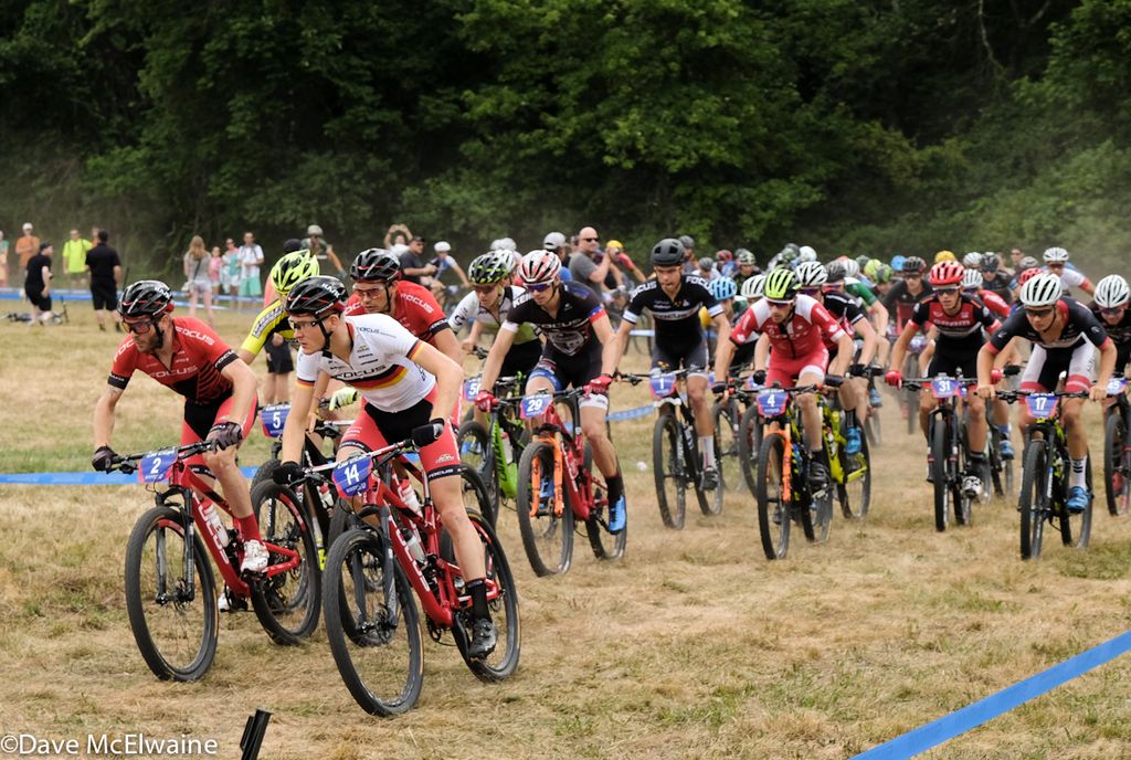 The Focus Team leads out the pro men on a small starting loop