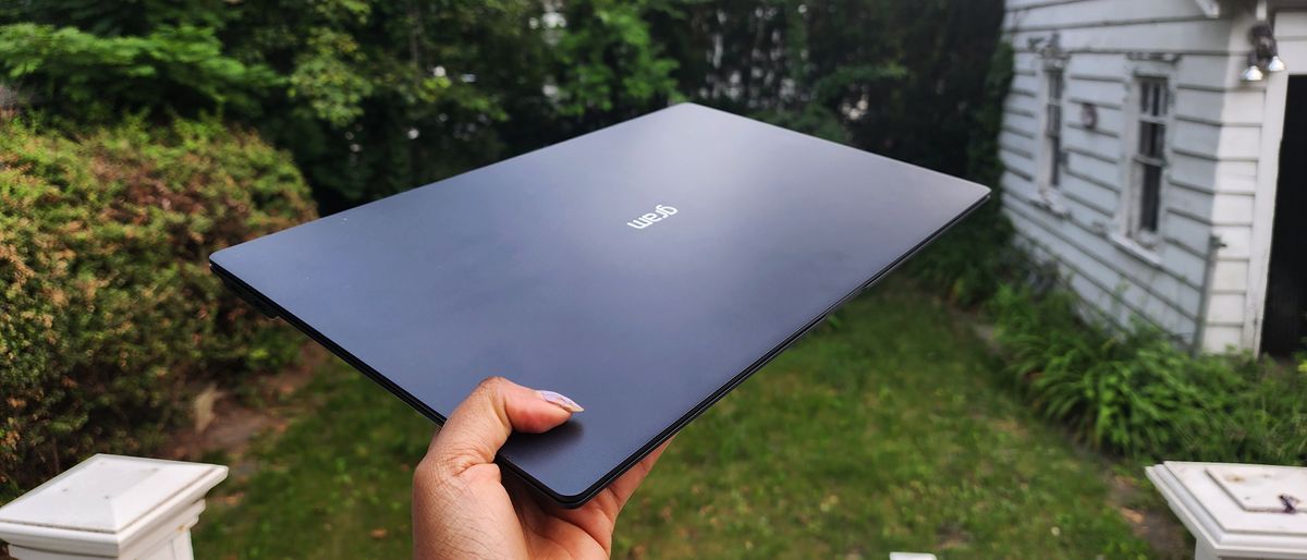 LG Gram SuperSlim Review: A Portable but Weak 15-Inch Laptop