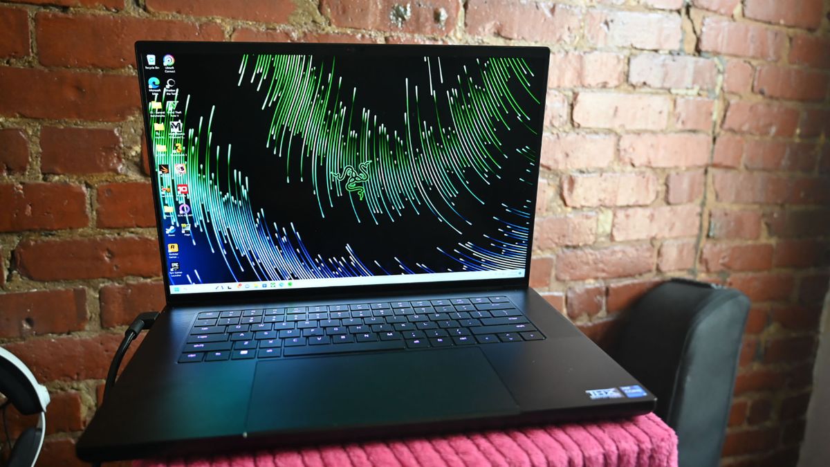 Razer Blade 16 (RTX 4090) review