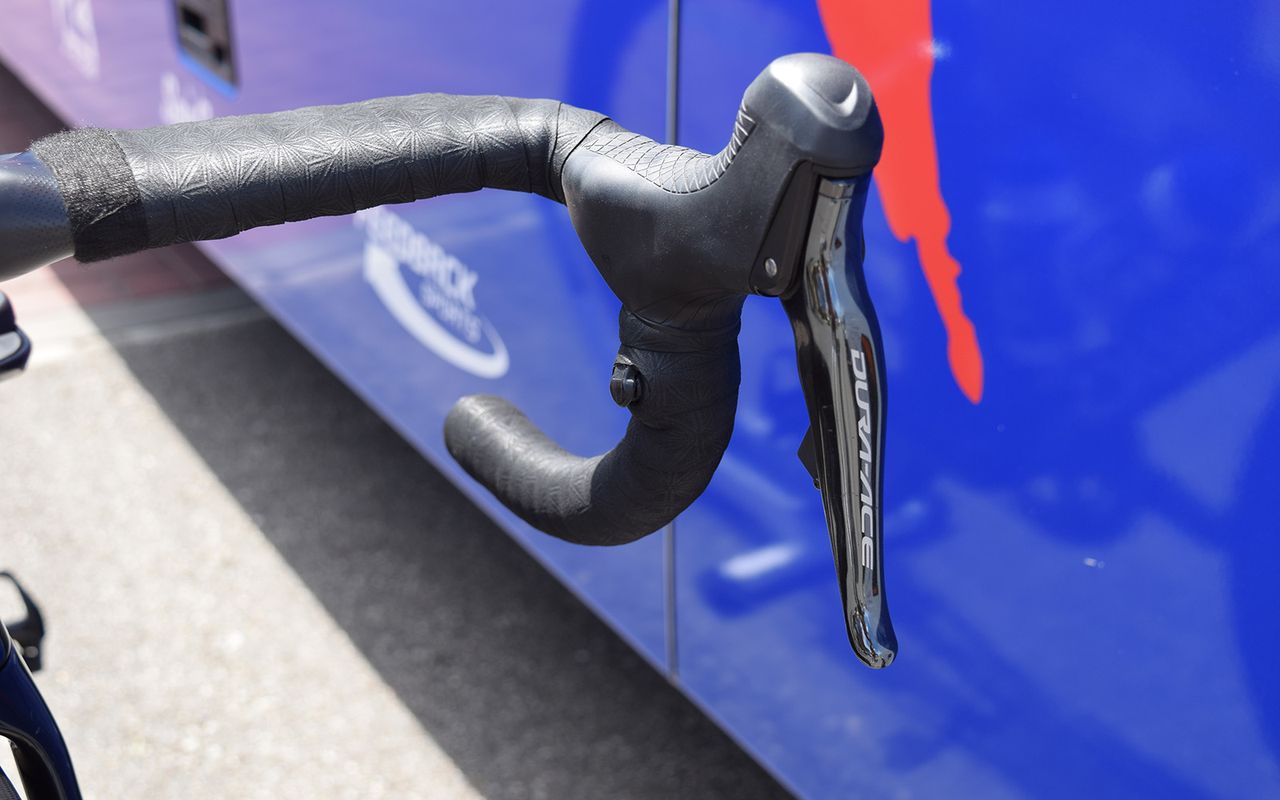 Viviani runs satellite sprint shifters on the handlebar drops