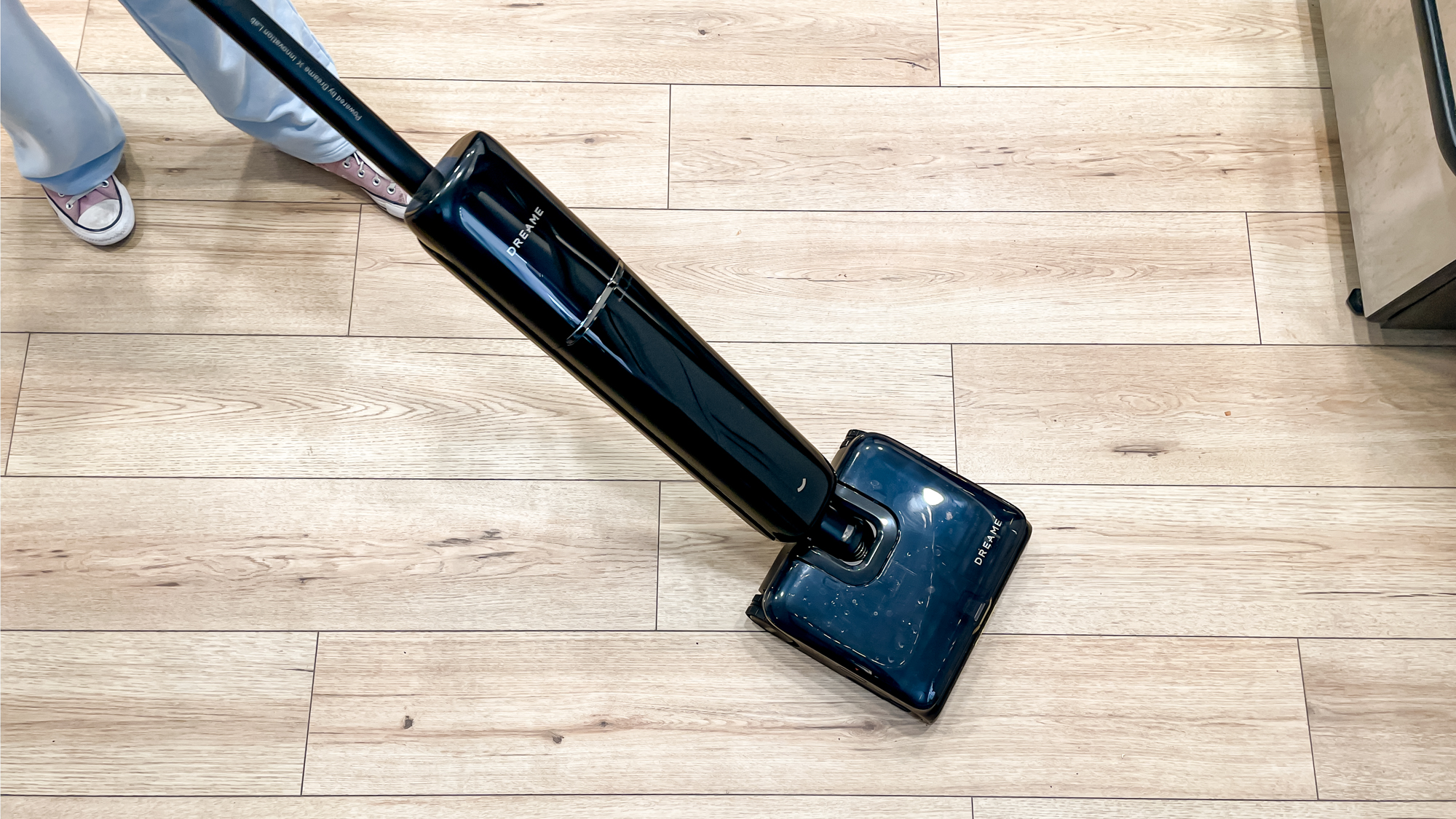 Dreame Aero Pro Steam wet and dry vacuum in a kitchen