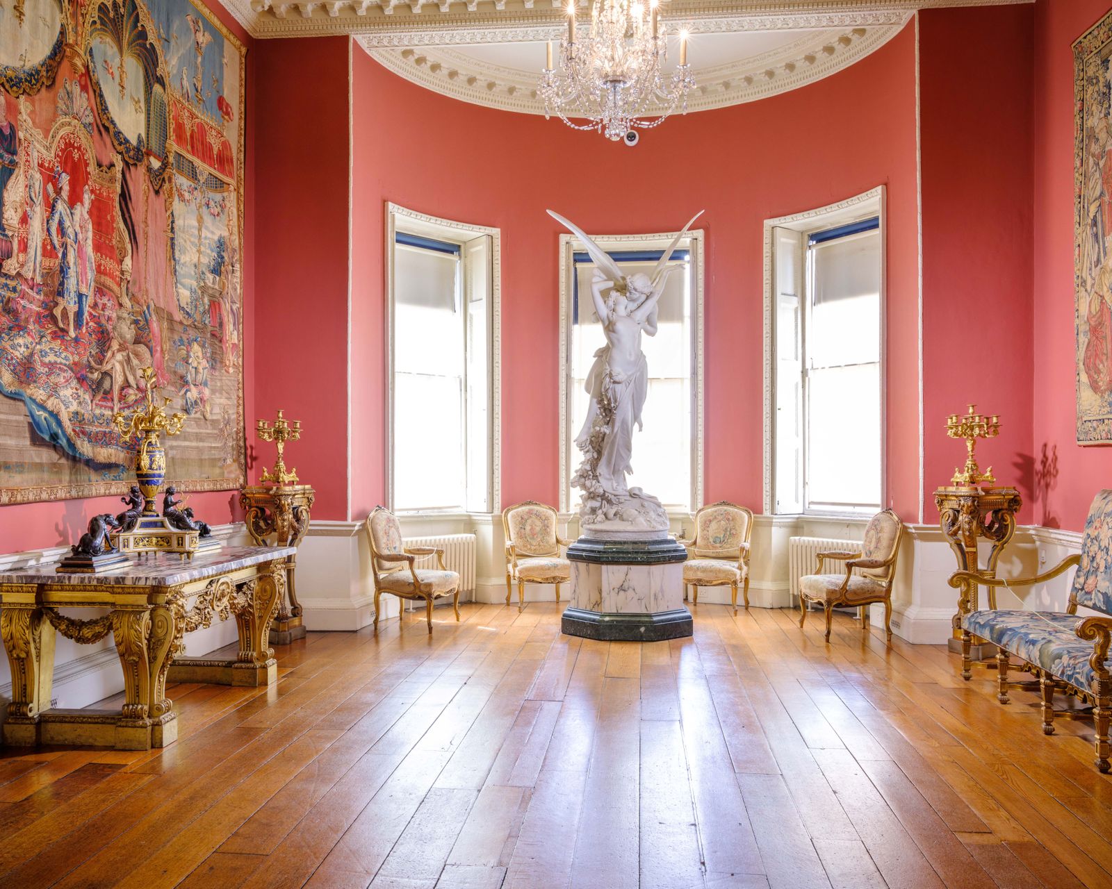 The secret London villa used as a Bridgerton filming location i Homes