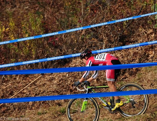 Crystal Anthony (Cyclocrossworld.com) chasing McConneloug