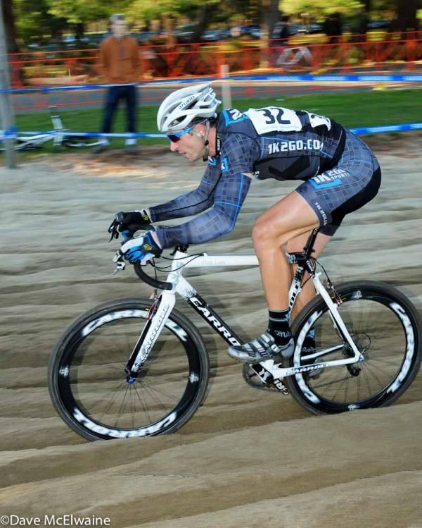 Bobby Bailery (1K2GO.com) blazing through the sand.