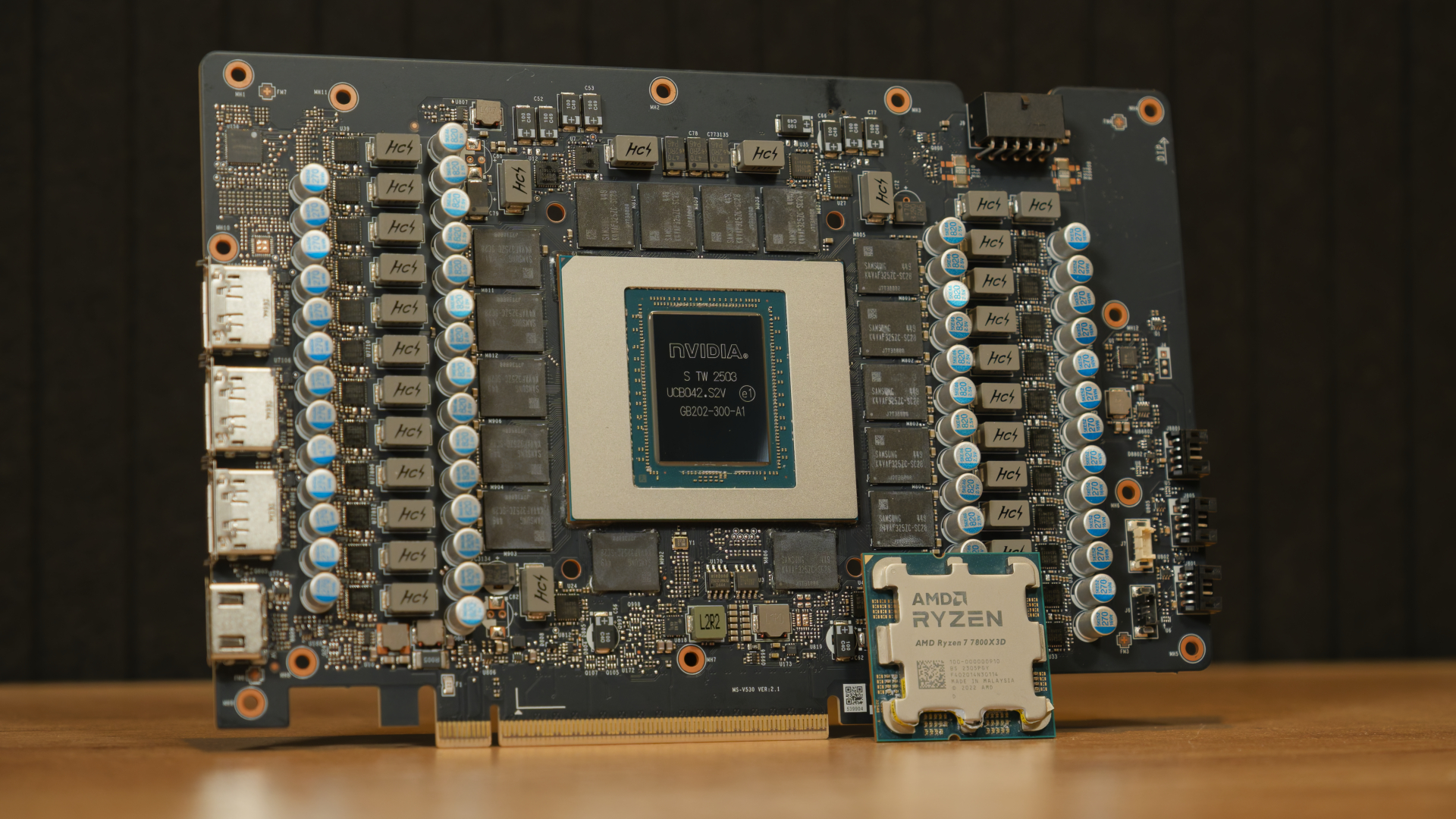 Greyscale ITX Build GPU Block Installation
