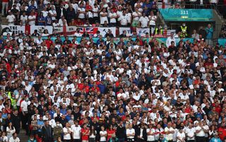 Wembley fans final euro 2020