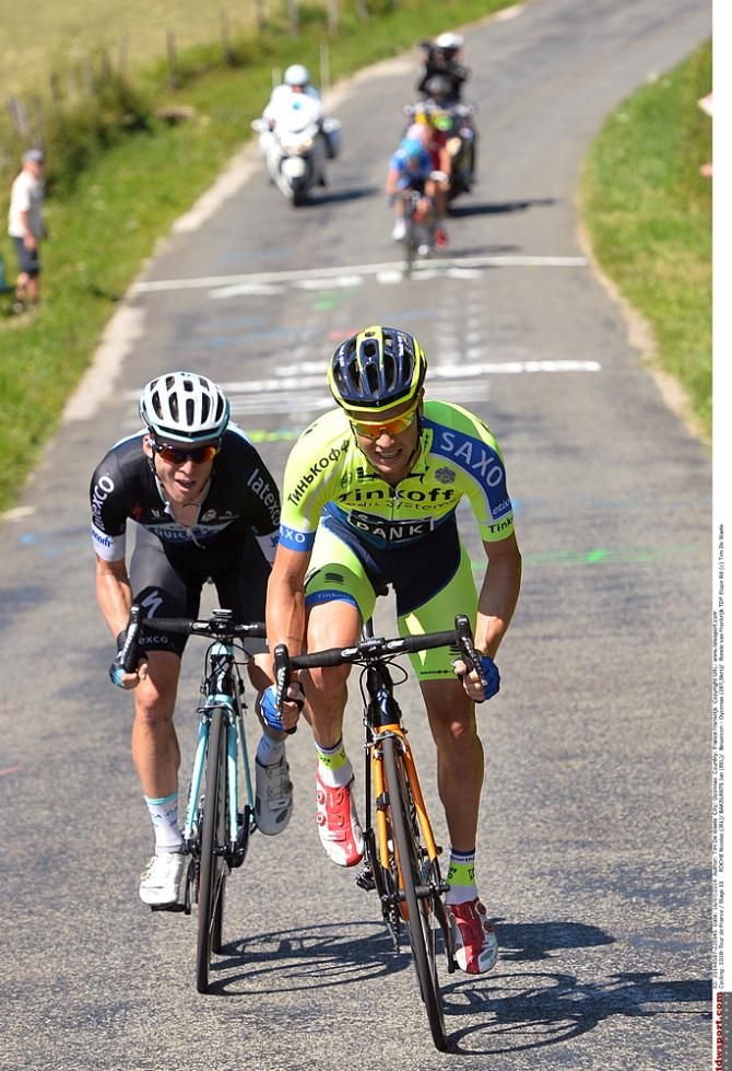 Nicolas Roche and Jan Bakelants attack the breakaway