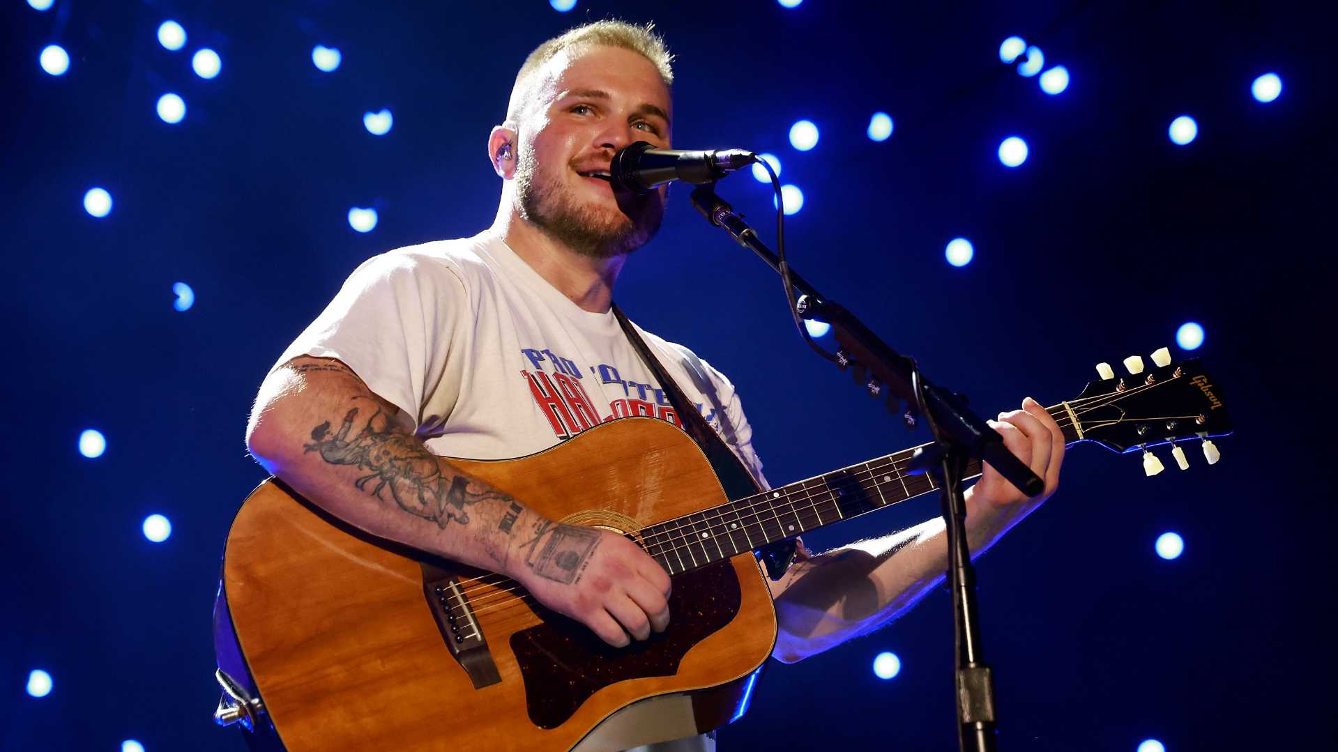 Zach Bryan performs at MetLife Stadium on July 20, 2025