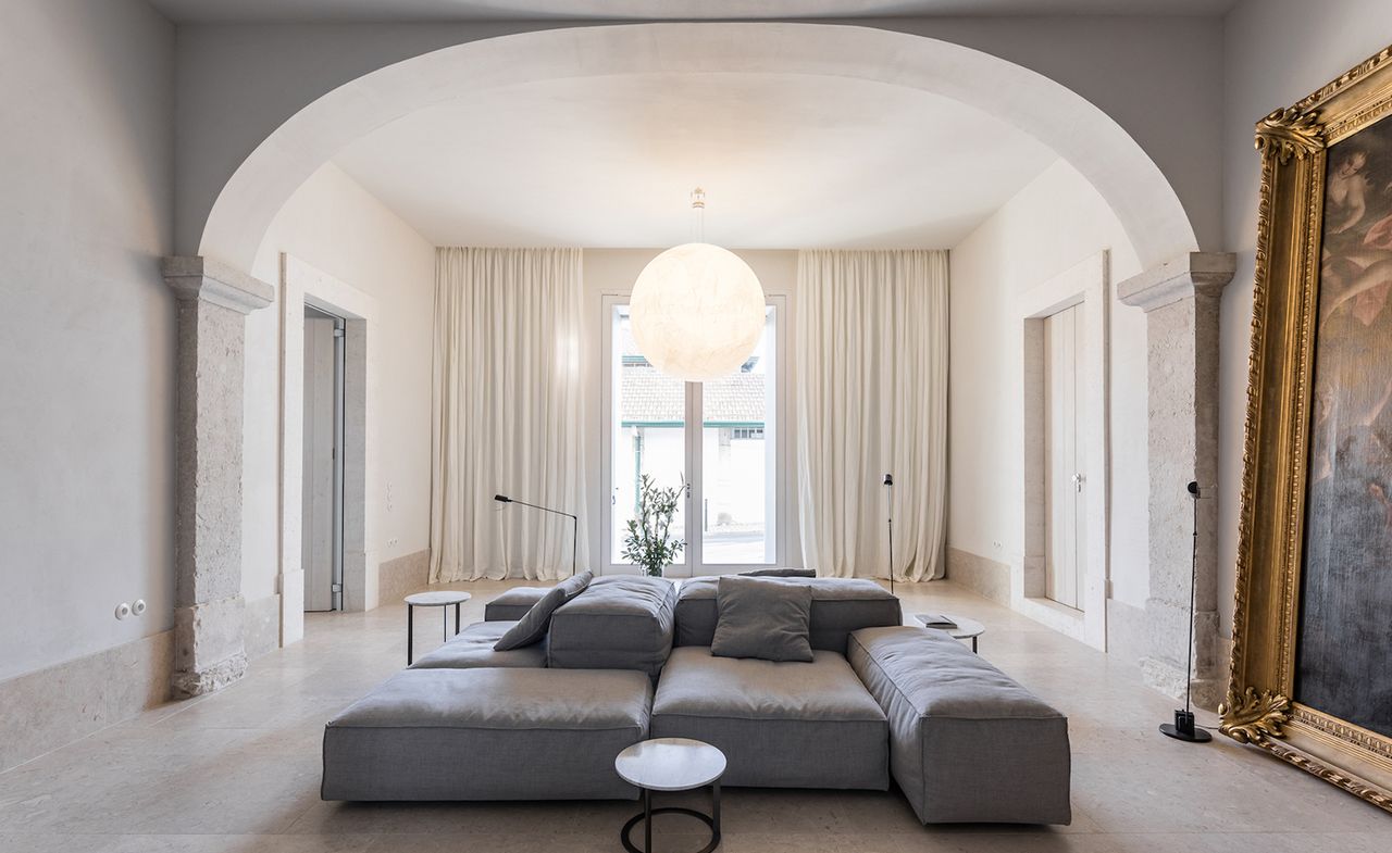 Santa Clara 1728 | Wallpaper