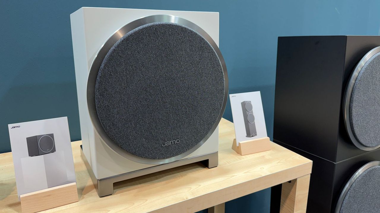 Jamo Concert Element 50 bookshelf speaker