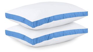 2x Utopia bedding gusseted pillows
