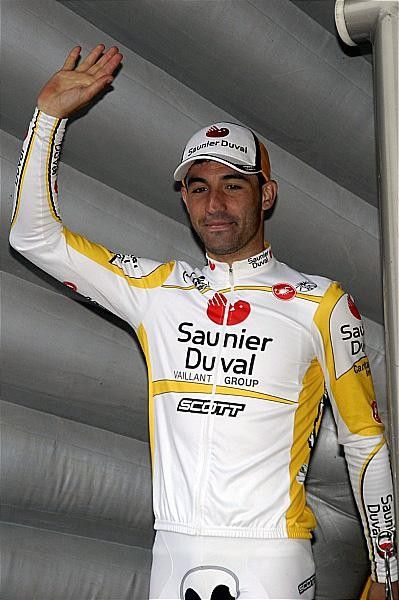 David De La Fuente (Saunier Duval-Scott) on the podium