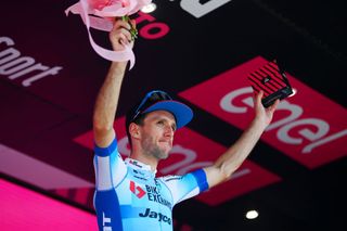 Simon Yates wins stage 14 of the Giro d'Italia 2022