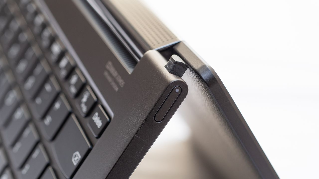 A closeup of the hinge of the Lenovo Yoga 9i 14in (Shadow Black)