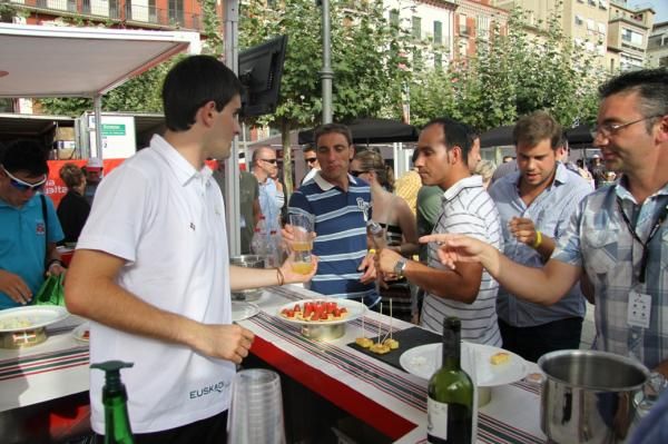 Fans enjoy some drinks
