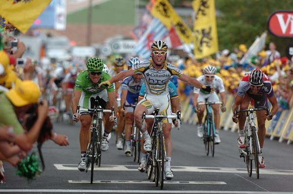 Mark Cavendish breaks the record for stage wins by a Brit.