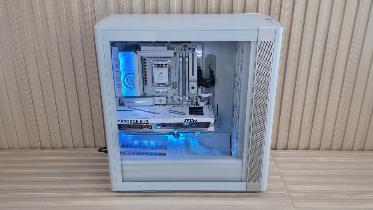 Fractal Define One - Behind the motherboard and mock build