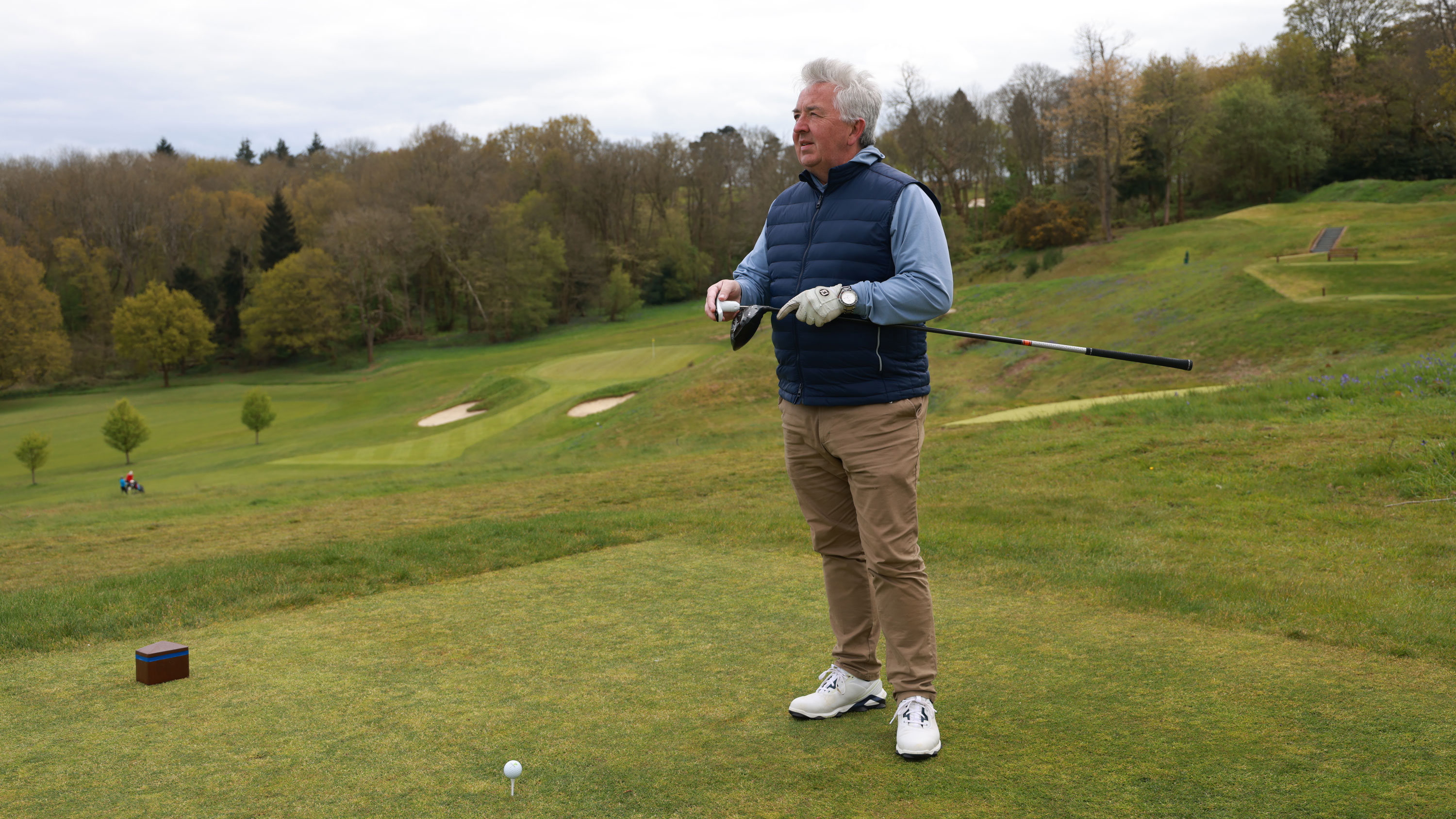 Adjusting a driver on the tee