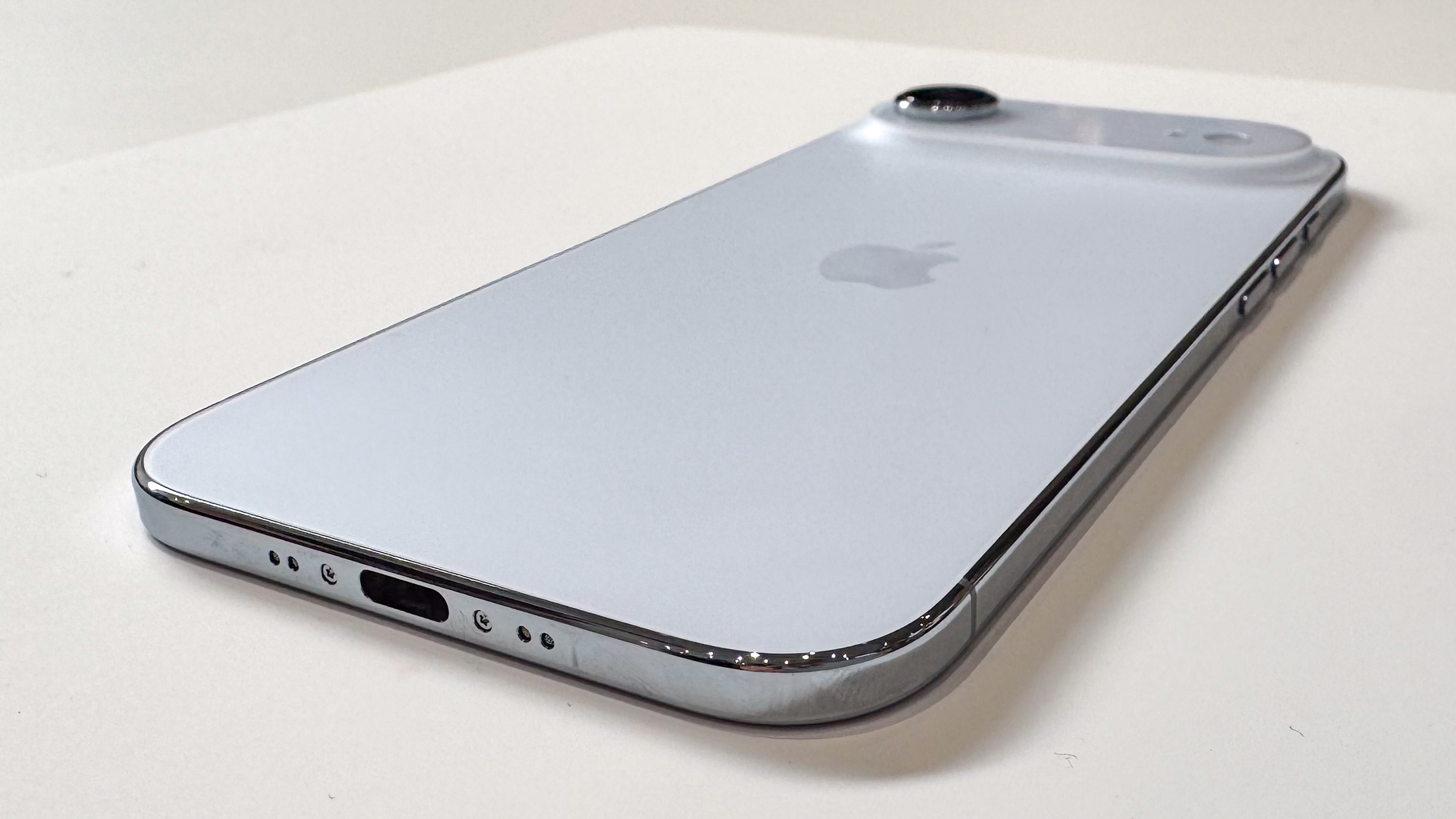 iPhone 17 Air hands-on