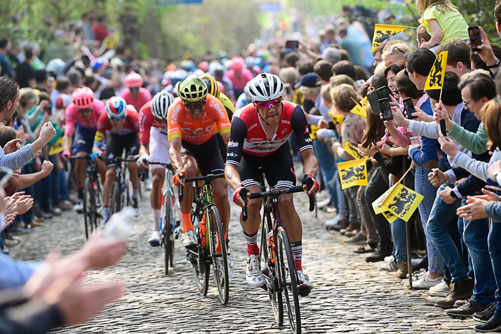Jasper Stuyven climbs the Taaienberg during Tour of Flanders