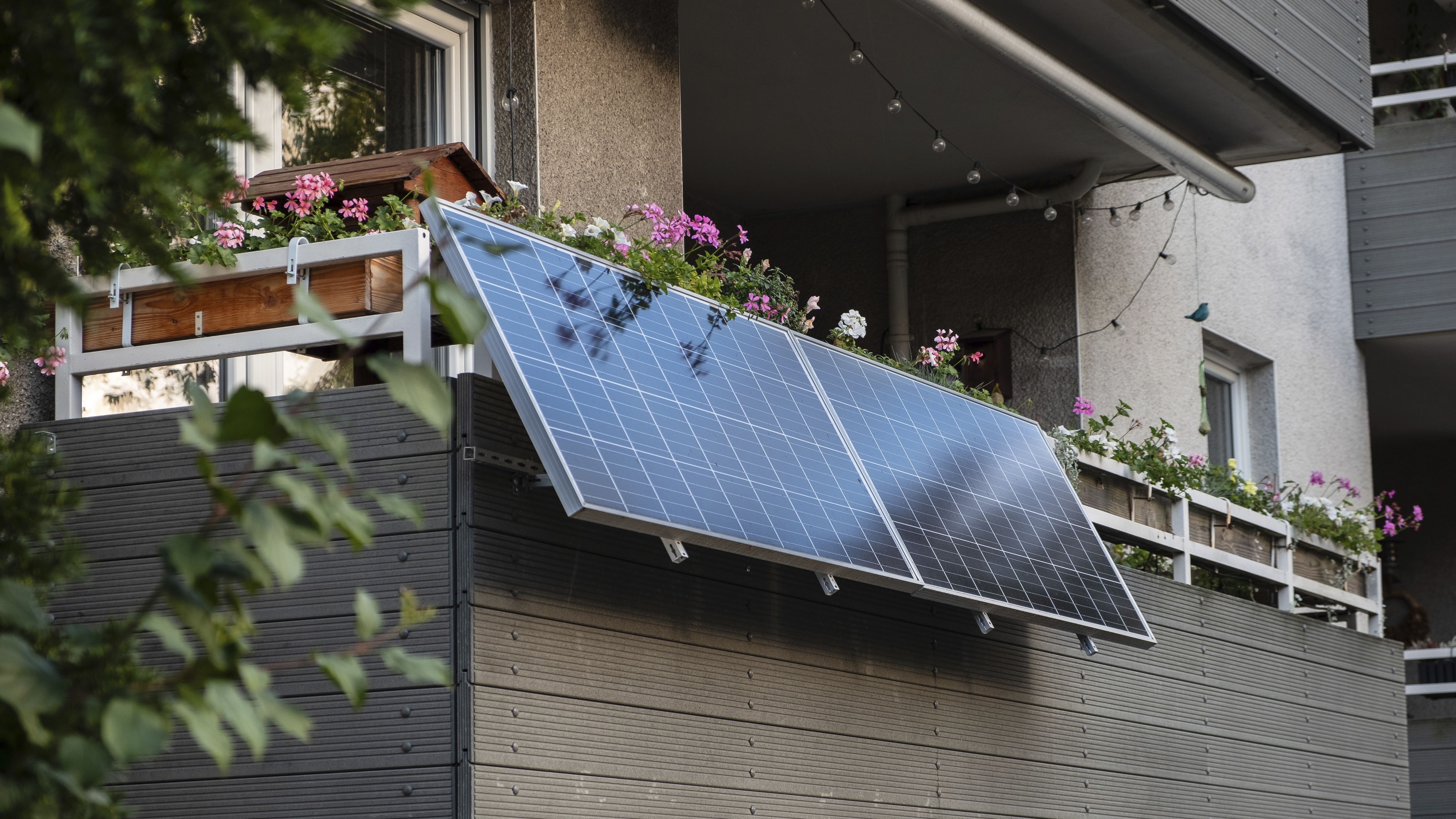 A plug-in solar balcony panel in Germany