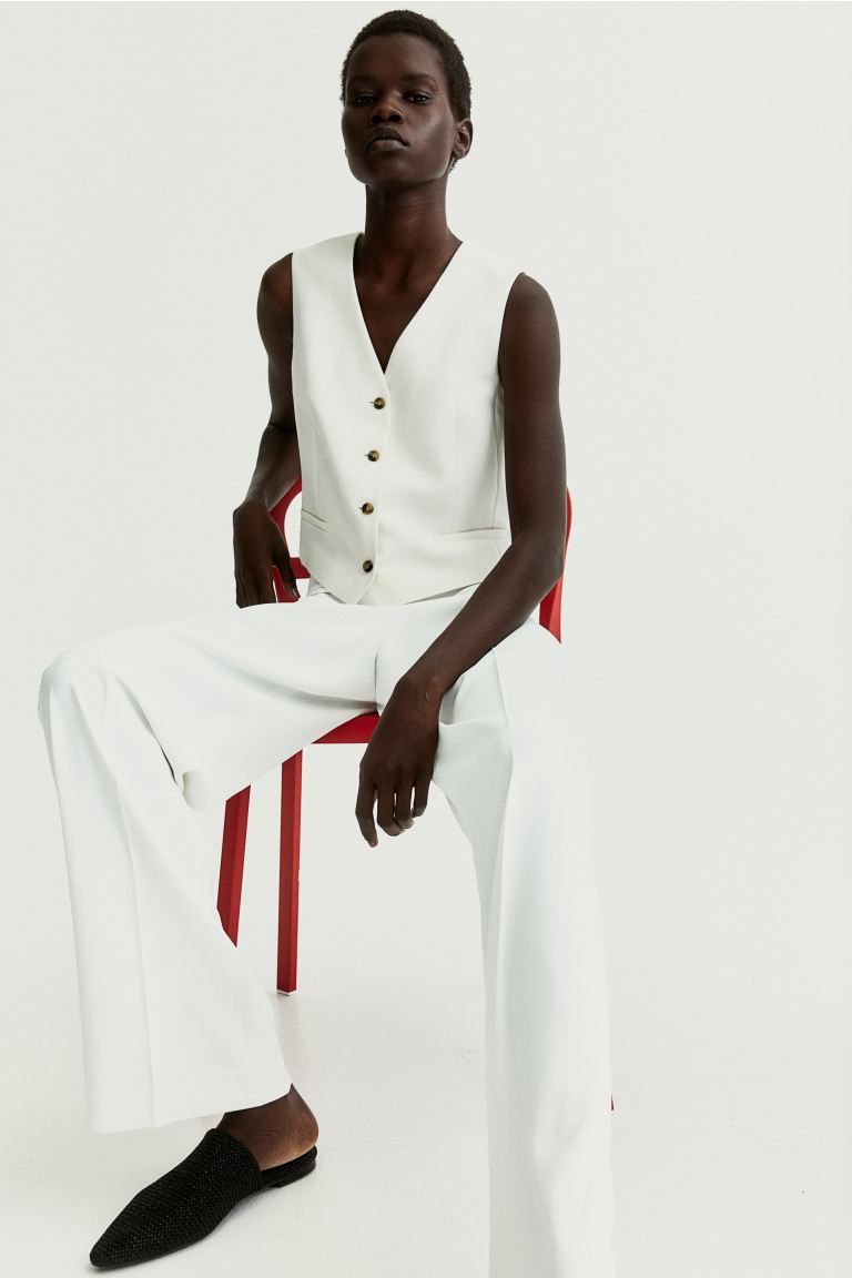 H&M’s New Collection Is Full of Chic Spring-Ready Styles H&M’s New Collection Is Full of Chic Spring-Ready Styles