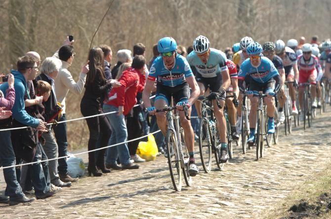 Johan Vansummeren sets the pace through the Arenberg forest