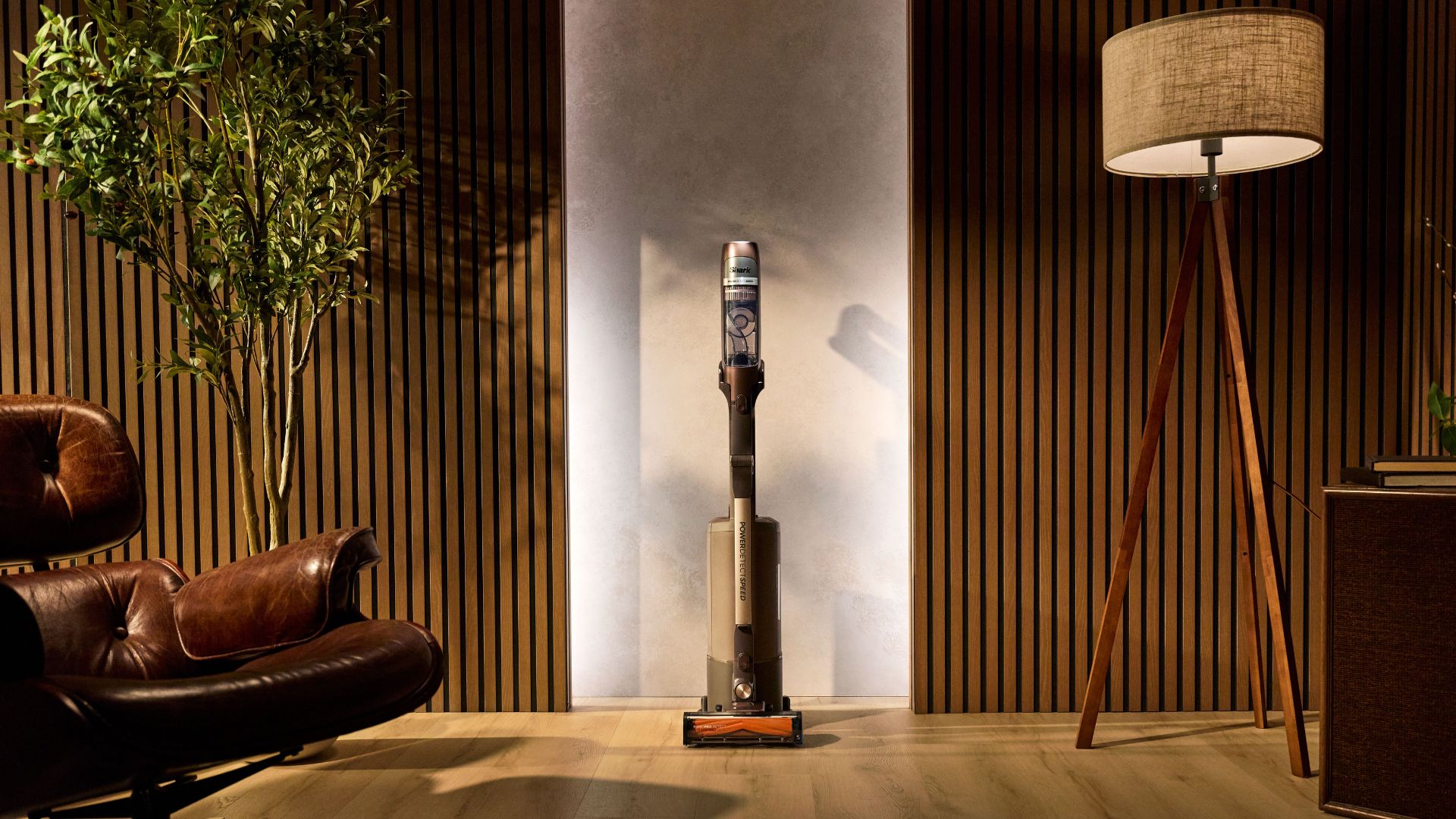Shark PowerDetect Soeed Luxe Clean and Empty Vacuum