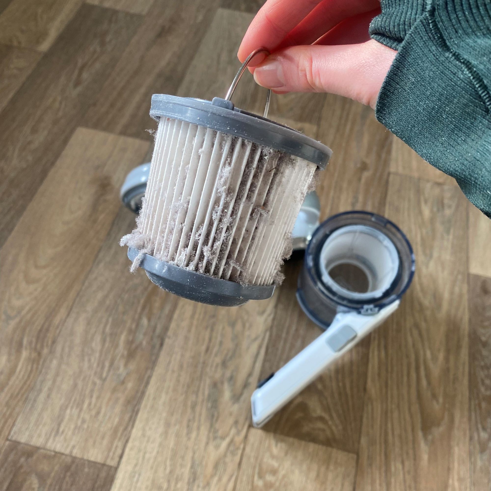 BLACK+DECKER Dustbuster Pivot Handheld Vacuum review