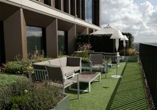 accessible huge roof terrace with a a well equipped communal gym