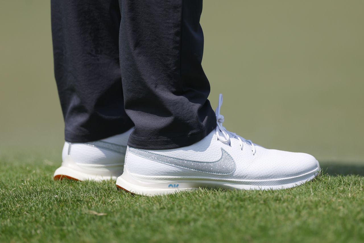 rory mcilroy shoes