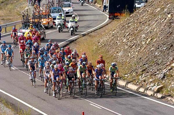 A sprinters' bus comes up the final climb