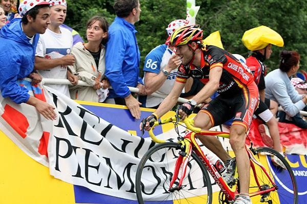 Alejandro Valverde (Caisse d'Epargne) showed improved climbing form to finish with the favourites.