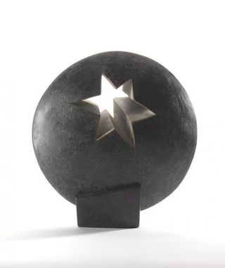 Star of London award designed by sculptor Almuth Tebbenhoff
