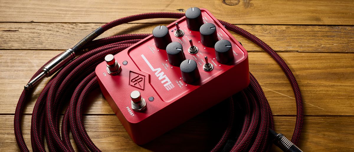 Universal Audio UAFX Anti 1992 amp pedal 