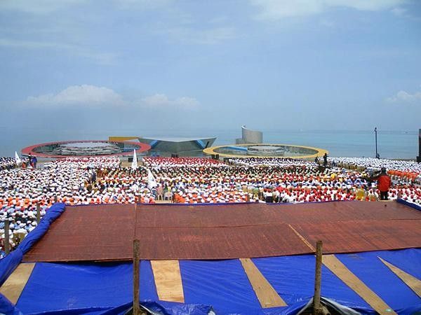 The huge opening ceremony