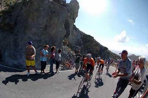 A pair of Euskaltel-Euskadi riders make their way up the climb.