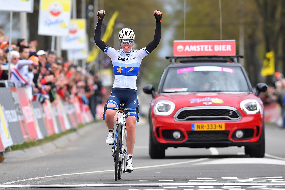 Anna van der Breggen wins Amstel Gold