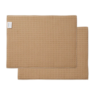 tan cloth drying mats