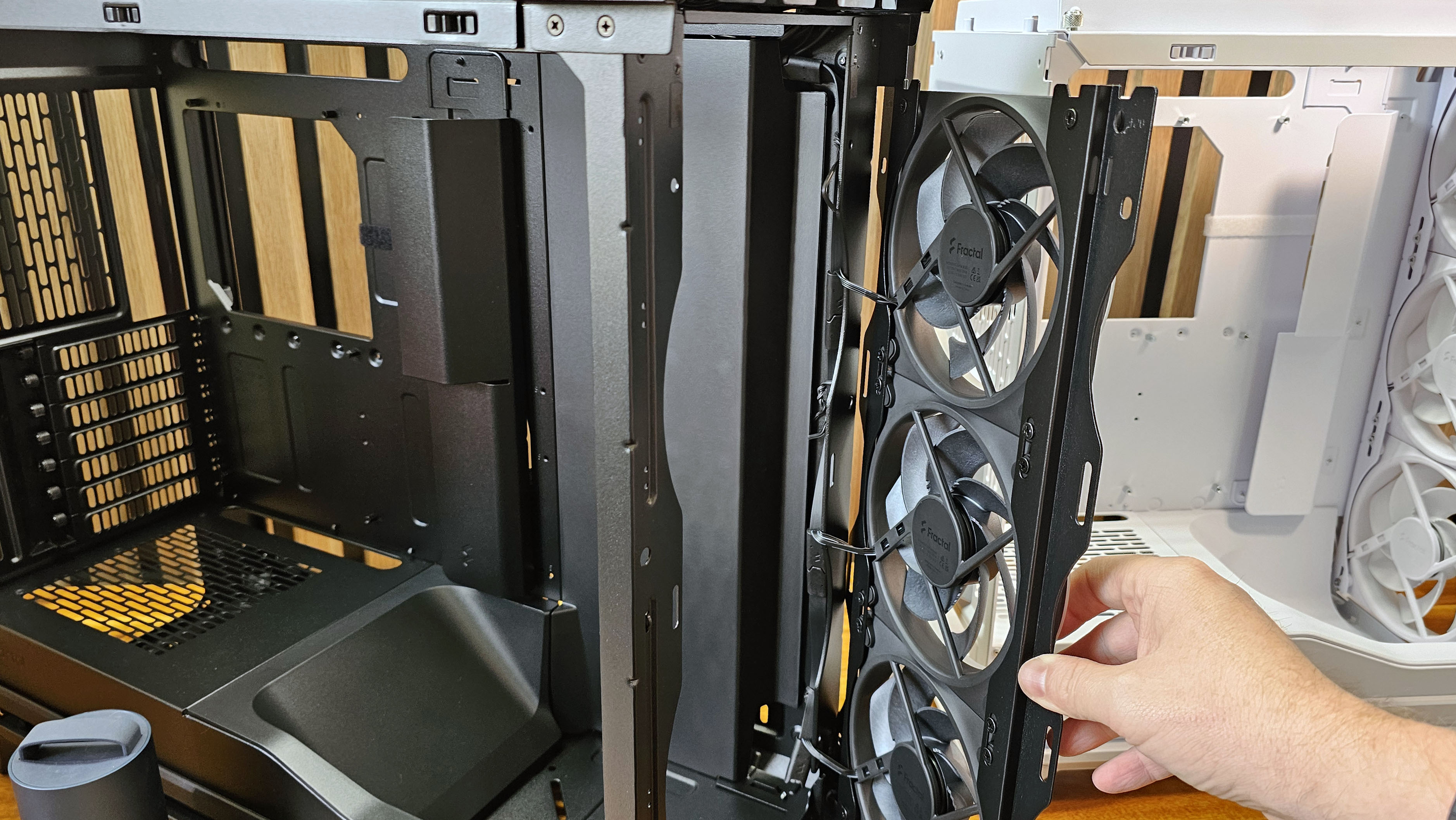 Fractal Meshify 3 and 3 XL cases