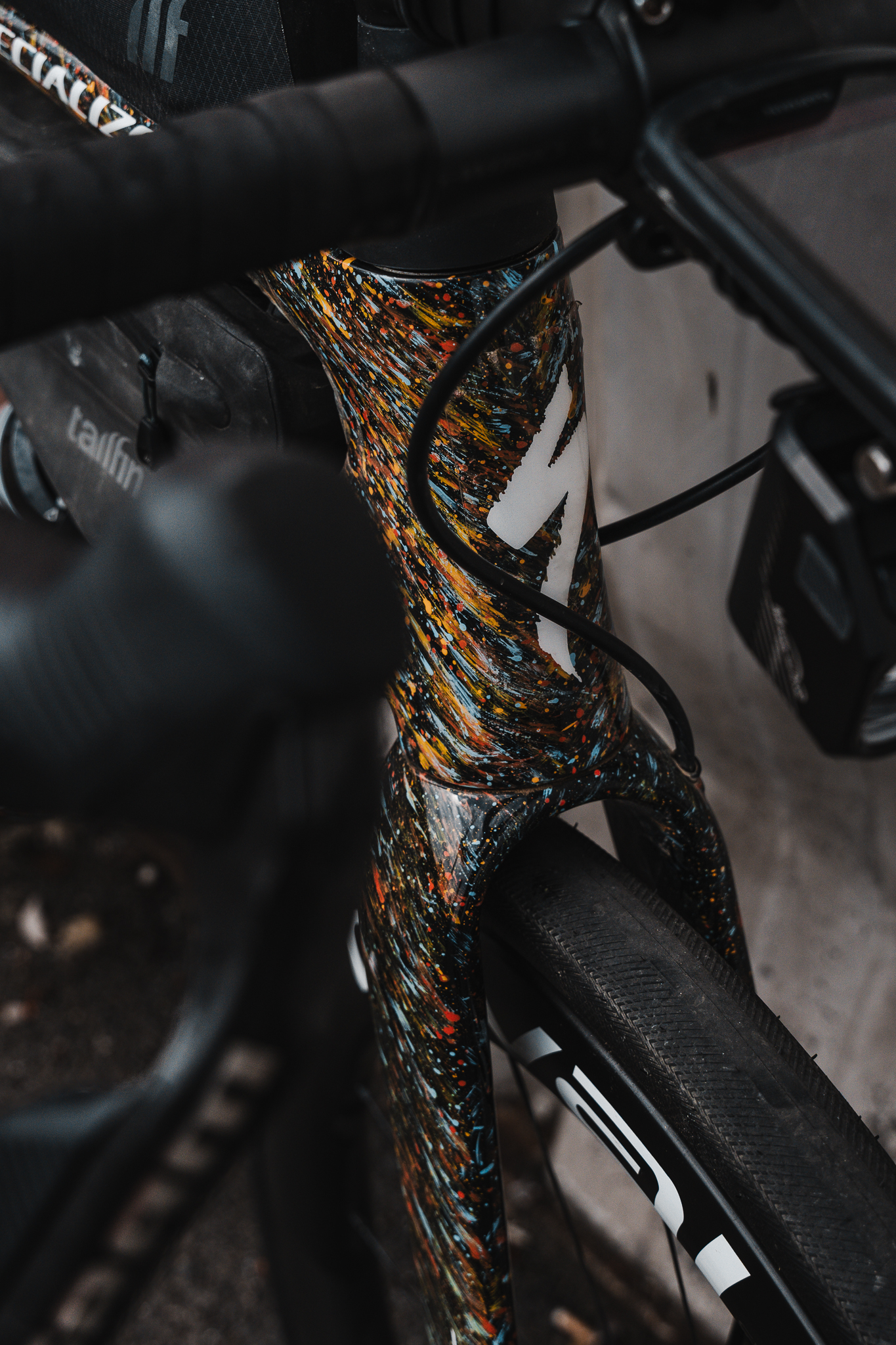 Jack Thompson's custom OUTRIDE charity themed Specialized Roubaix SL8.